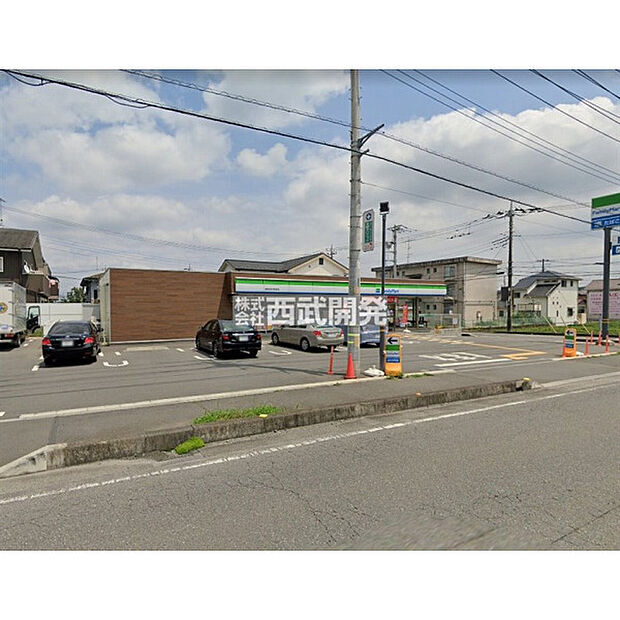 ファミリーマート飯能加治小学校前店