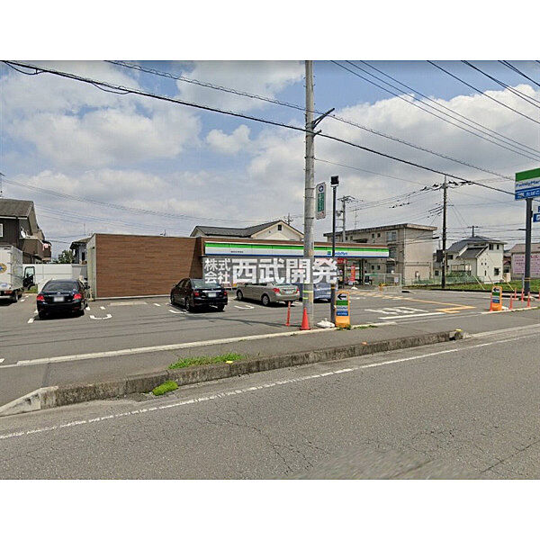 ファミリーマート飯能加治小学校前店