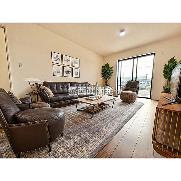 配置してある家具や小物はCGによるイメージです。