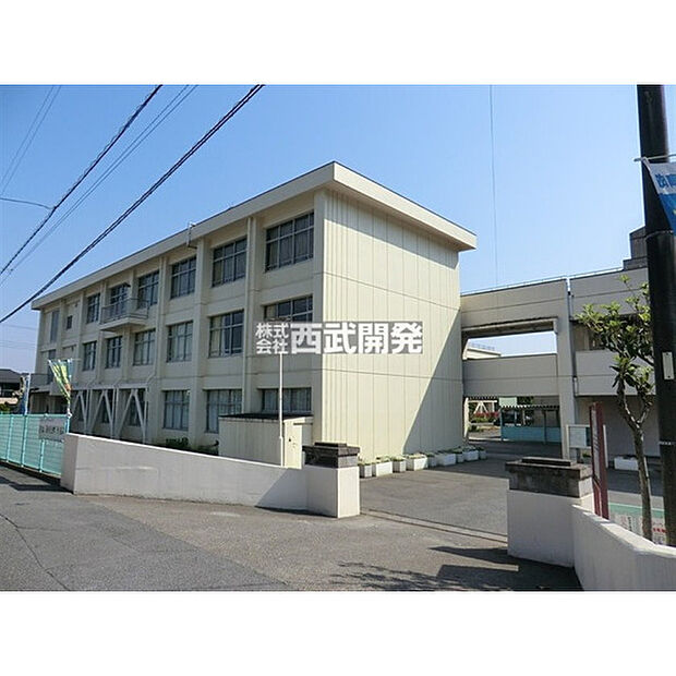 西武中学校
