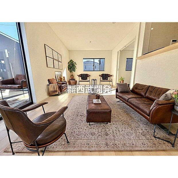 配置してある家具や小物はCGによるイメージです