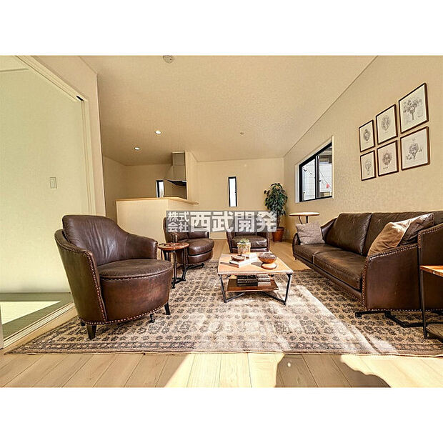 配置してある家具や小物はCGによるイメージです。