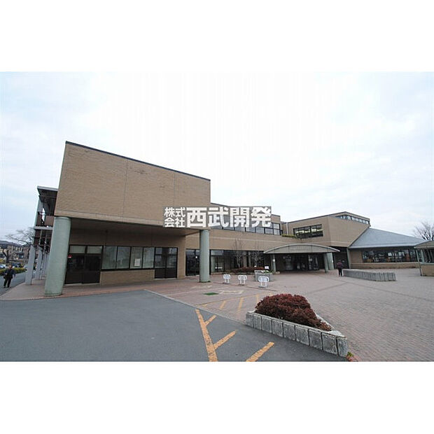 日高市立図書館