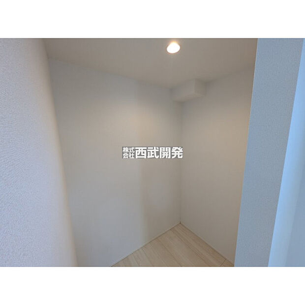 キッチン横納戸