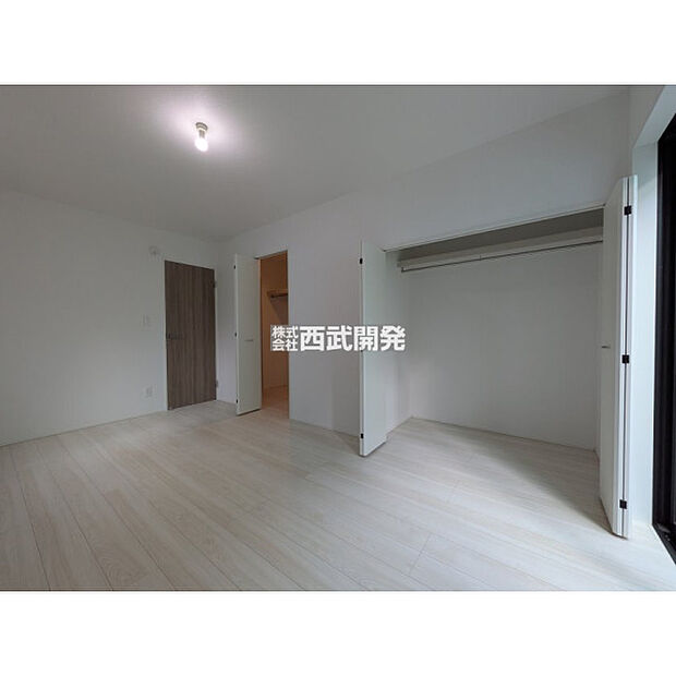 洋室7．5帖＋ウォークインクローゼット