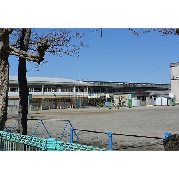 鉢形小学校