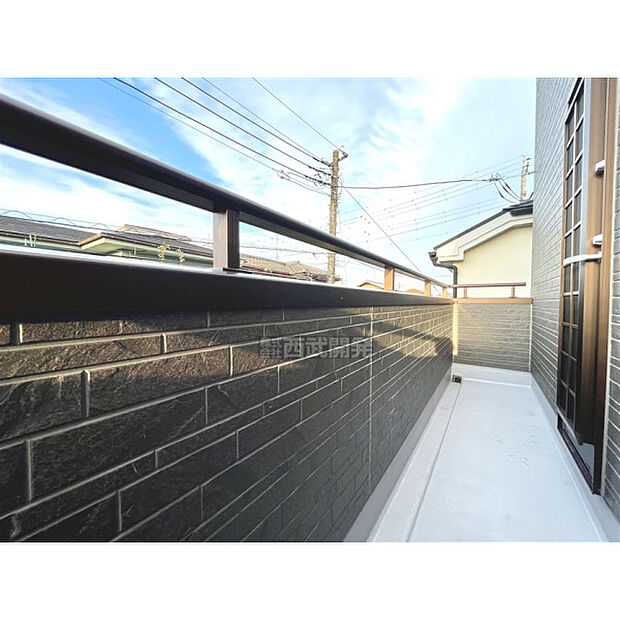 2階洋室6帖側のバルコニー