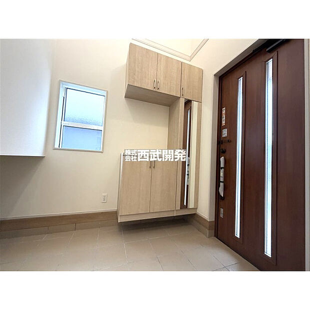 土間収納付き玄関