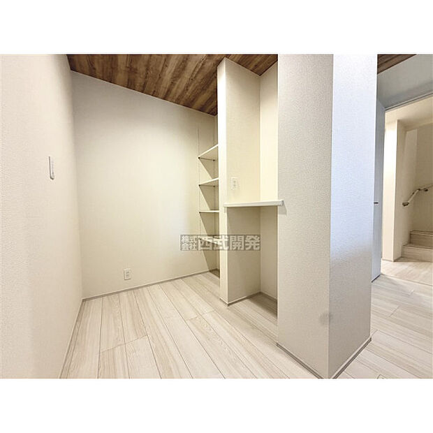 キッチン横パントリースペース