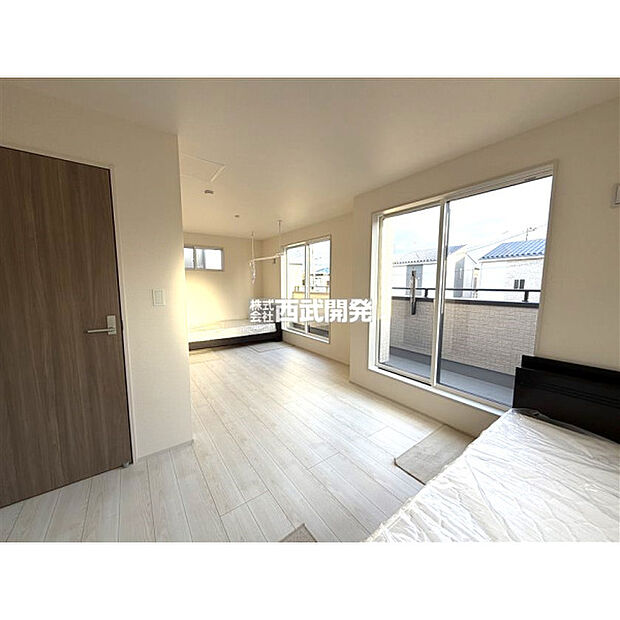 2階洋室11.25帖/可変型間仕切り