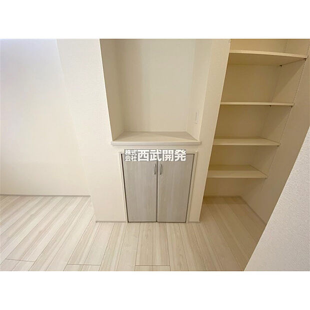 キッチン背面収納・カウンター
