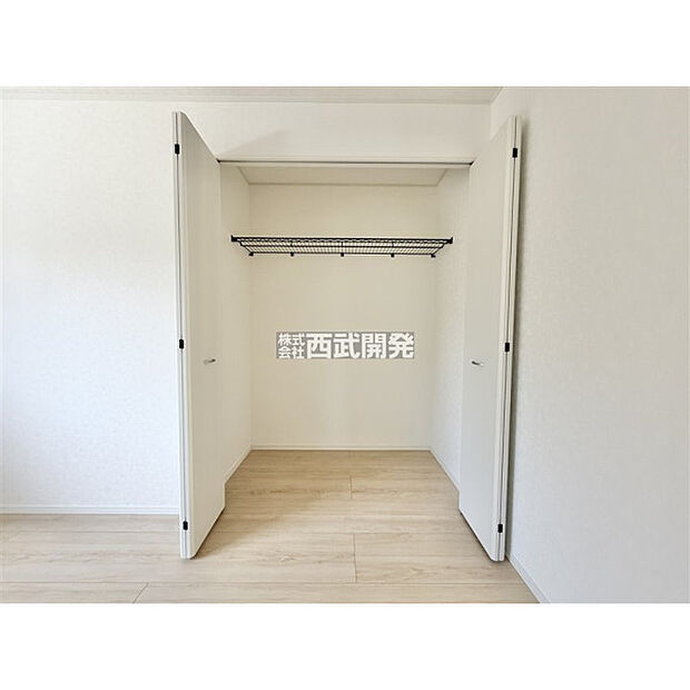 洋室6帖備え付けのクローゼット