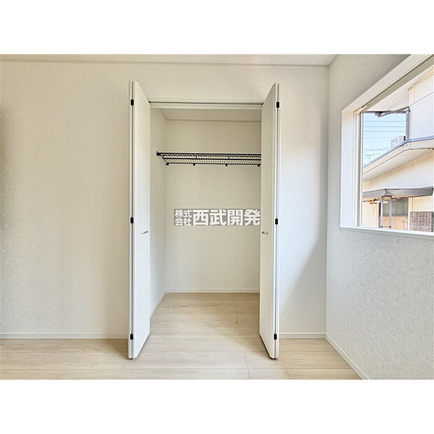 洋室6帖備え付けのクローゼット