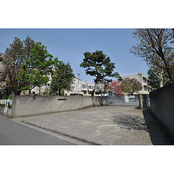 detached 埼玉県坂戸市日の出町31-8