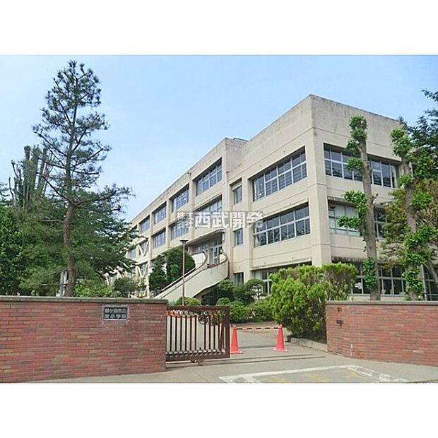 栄小学校