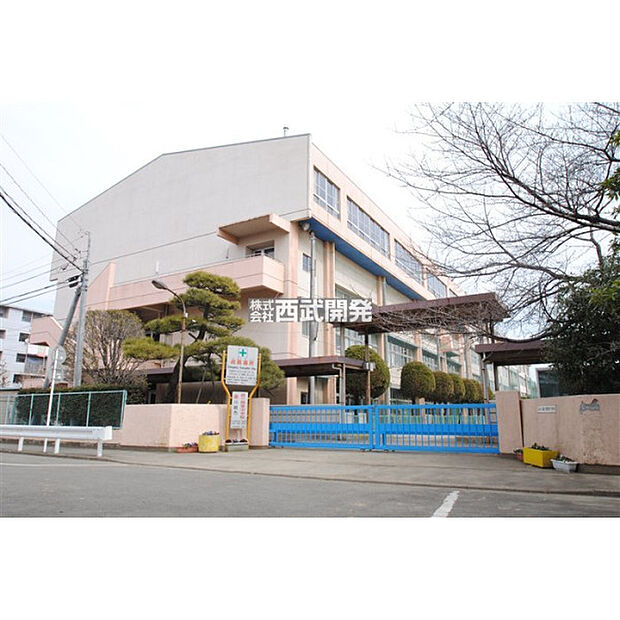 霞ヶ関東小学校