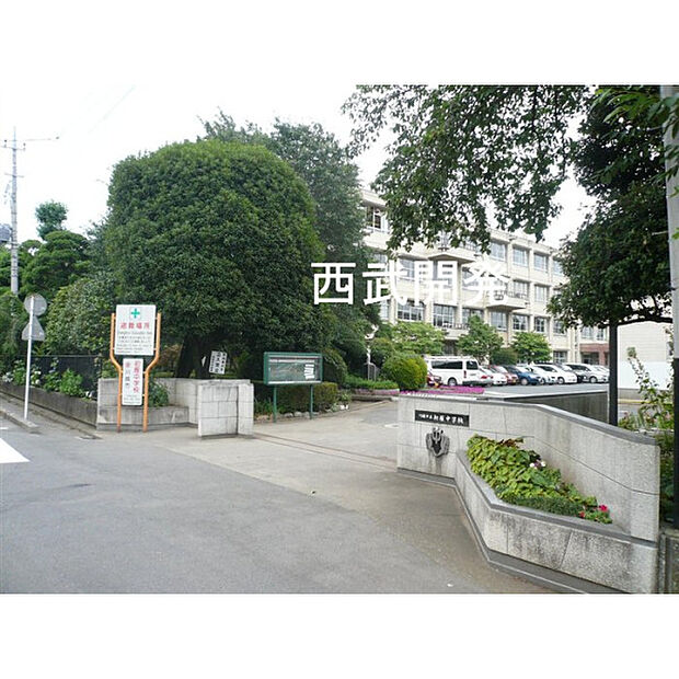 初雁中学校