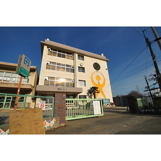 植水小学校