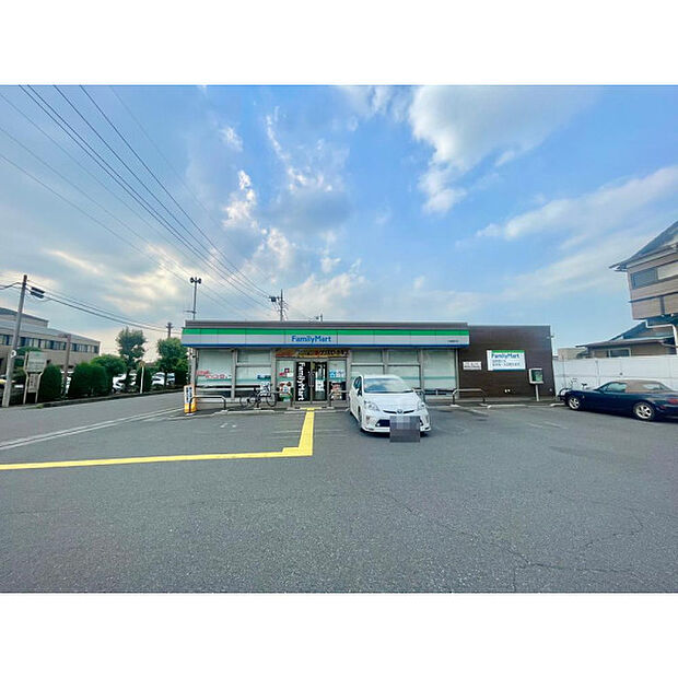 ファミリーマート川越鯨井