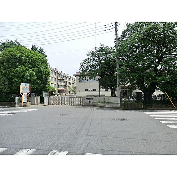 初雁中学校