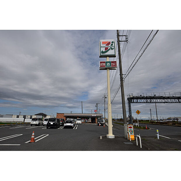 セブンイレブン川島伊草店