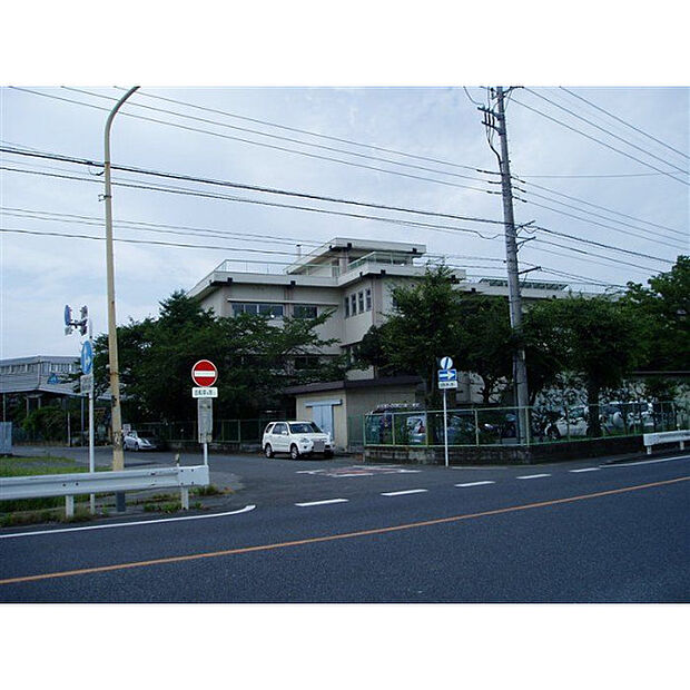 泉小学校