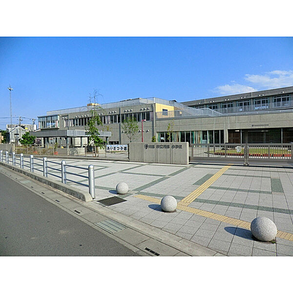 月越小学校