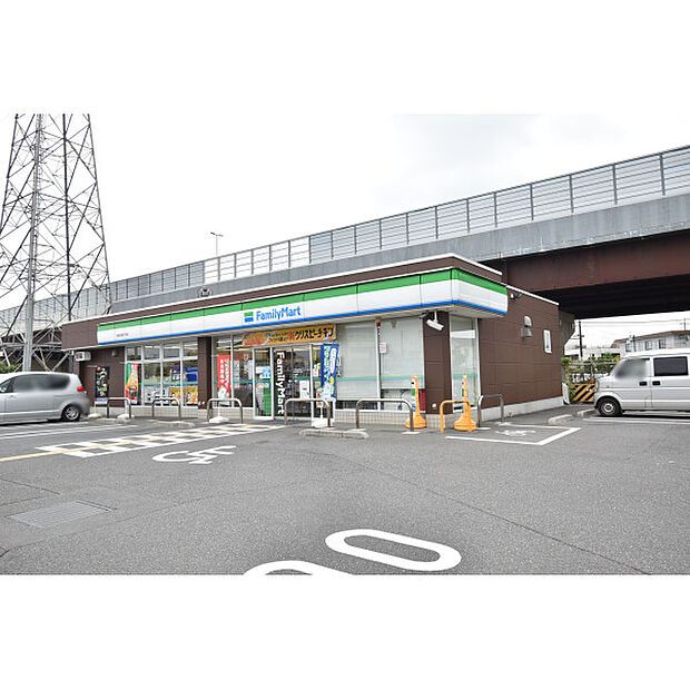 ファミリーマート川越今成四丁目店