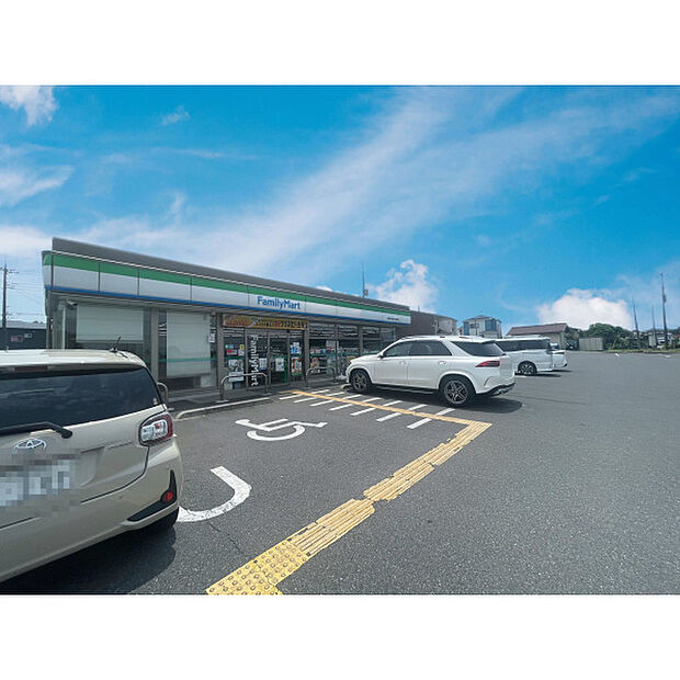 ファミリーマート川越安比奈親水公園前店