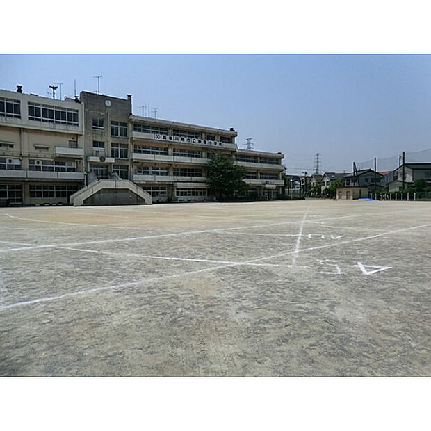 新宿小学校