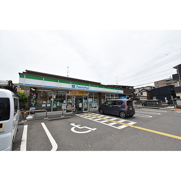 ファミリーマート川越熊野町店