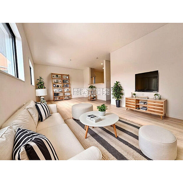 配置してある家具や小物はCGによるイメージです