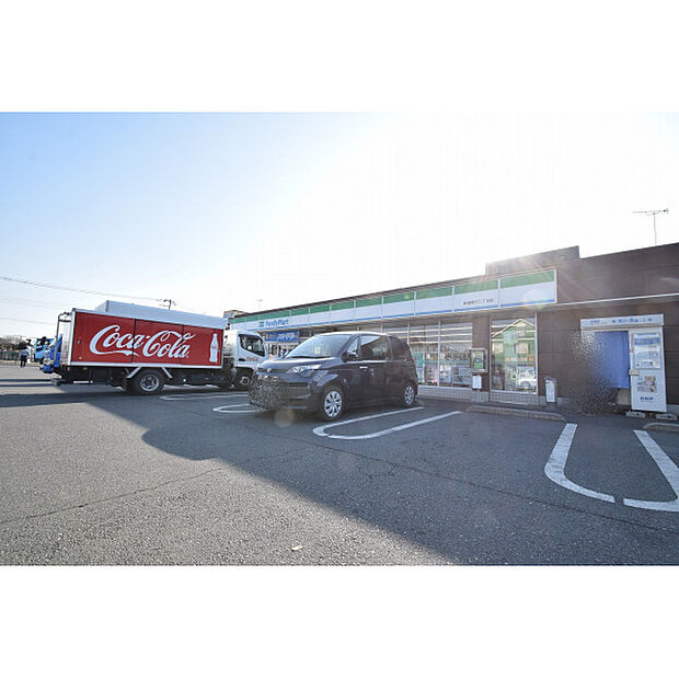 ファミリーマート新座菅沢二丁目店