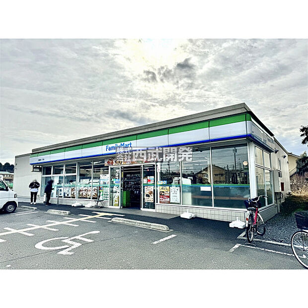 ファミリーマート朝霞膝折一丁目店