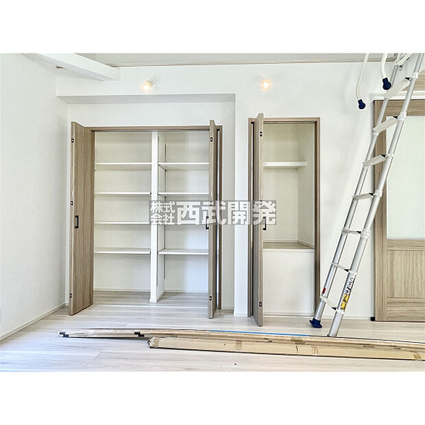 ■ LDK 【 19.5帖 】ダブル収納だからこそ、あなた好みの住空間に染めやすいかと思います!ダイニングスペースとリビングスペースがしっかり確率しています