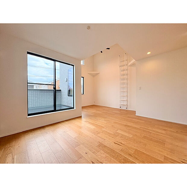 【Room】陽だまりのような居室で心身ともにリラックス。快適な時間を楽しめますね。現地にて雰囲気を感じてください。