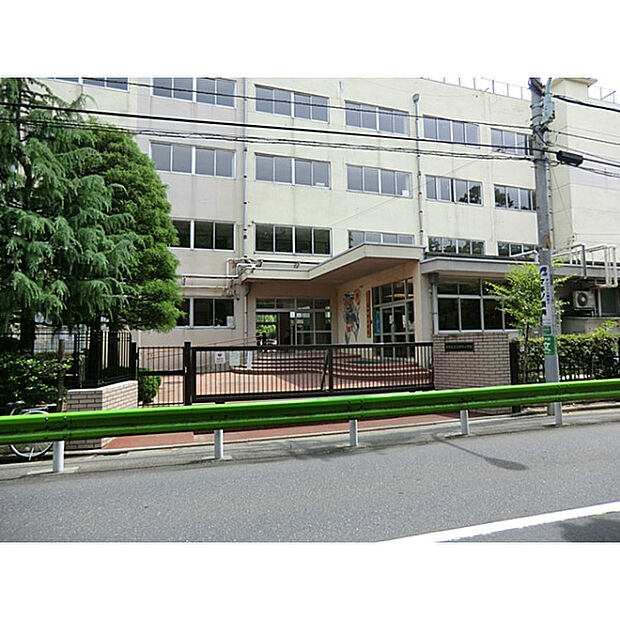 練馬区立石神井小学校