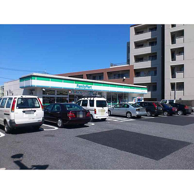 ファミリーマート石神井台七丁目店