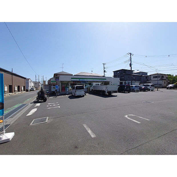 ファミリーマート新座馬場二丁目店