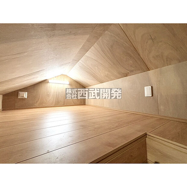 小屋裏収納