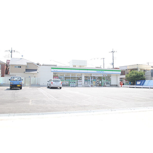 ファミリーマート滝山一丁目店