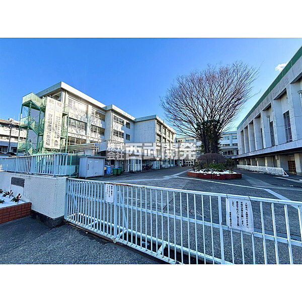 練馬区立関中学校
