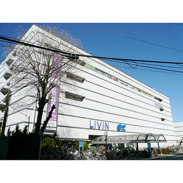 リヴィンオズ大泉店