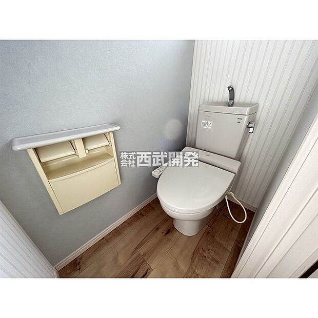 トイレは温水洗浄便座付となっております。