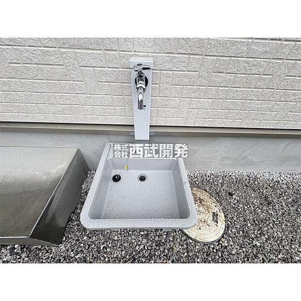 立水栓があるのでガーデニングや洗車の際に便利です！