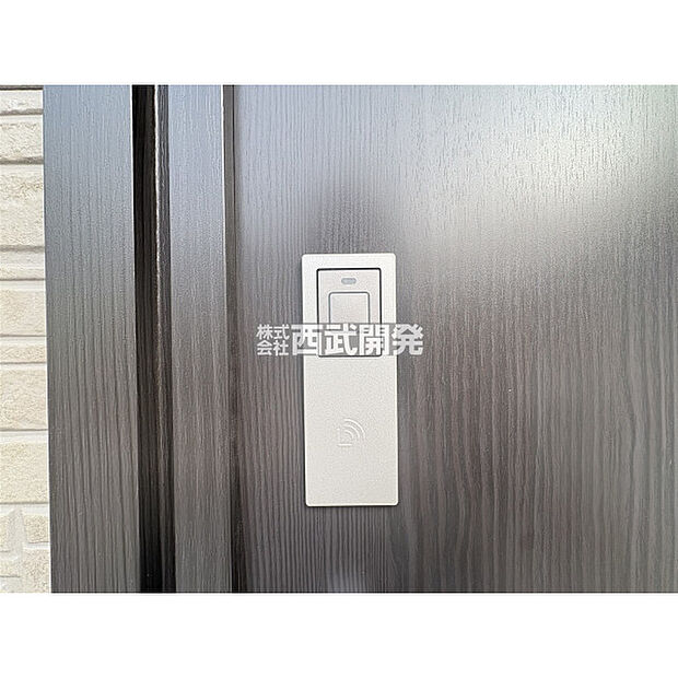 玄関ドアスマートキーシステム