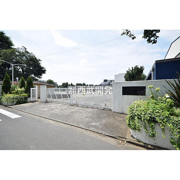 第三中学校