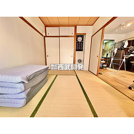 リビングの脇に和室があると使い勝手がひろがります。LDKと和室をつなげて生活しても良いですね。
