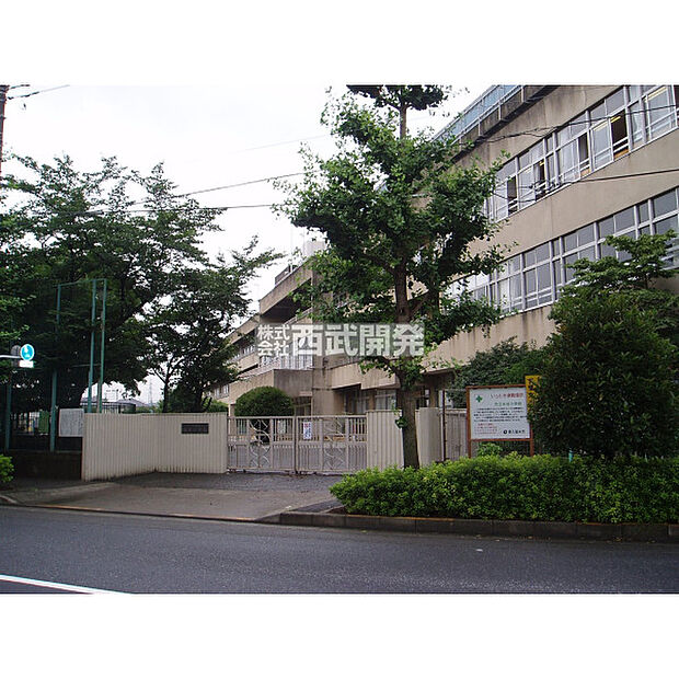 本村小学校
