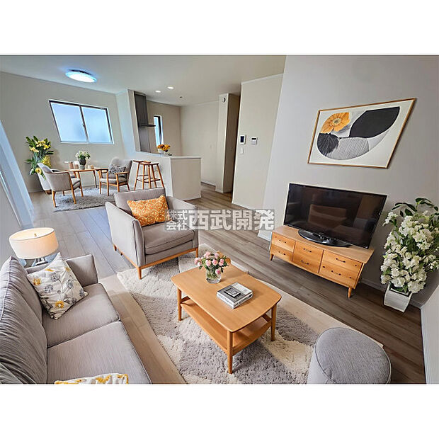 配置の家具や小物はCGによるイメージです。